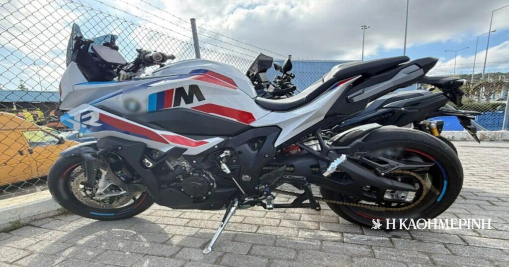 Young motorcyclists speeding at 250km/h – Spotted on social media video