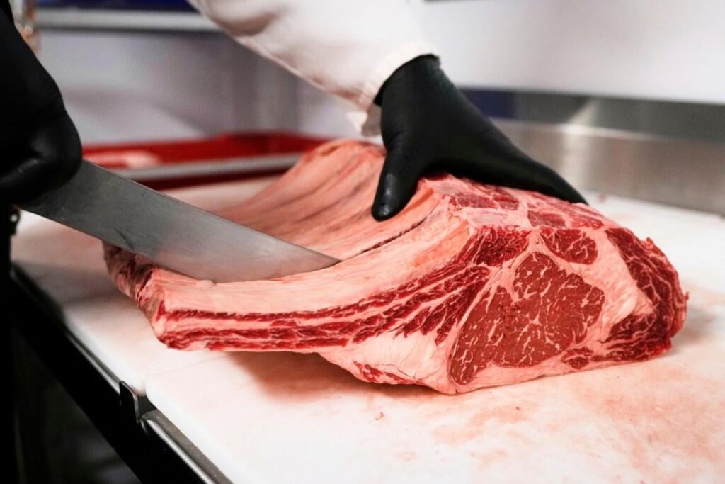 Will Swiss supermarkets be inundated with cheap, hormone-filled beef after US tariff deal?