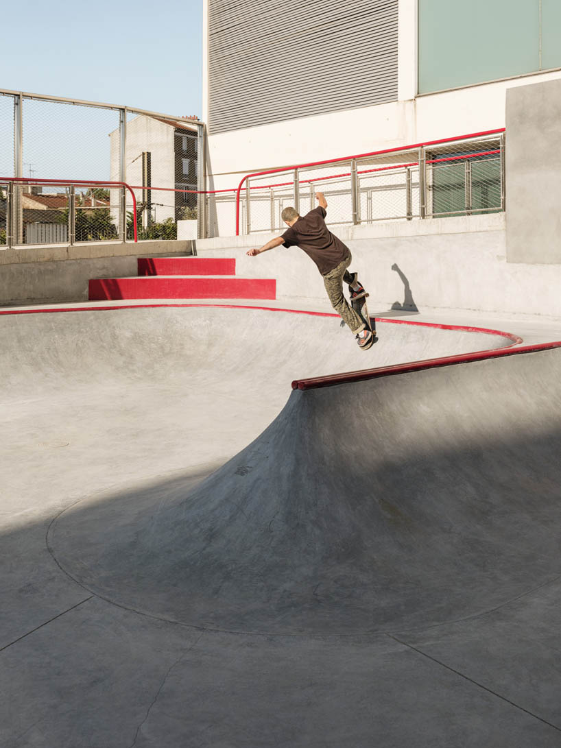 skate park and streetball court alice milliat vincennes france 4