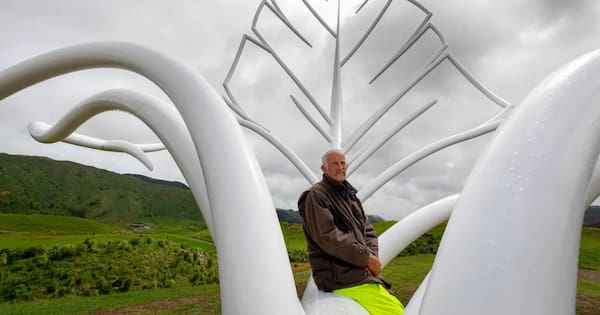 How to get close to Gareth Morgan's giant Transmission Gully sculptures