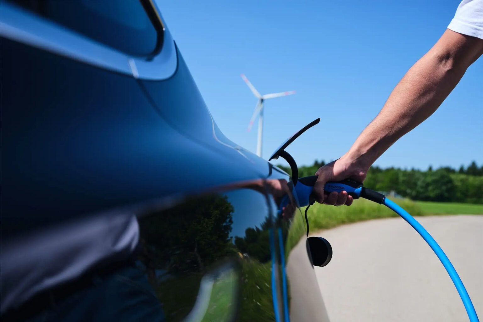 Cyprus to offer €9,000 subsidy for electric car purchases