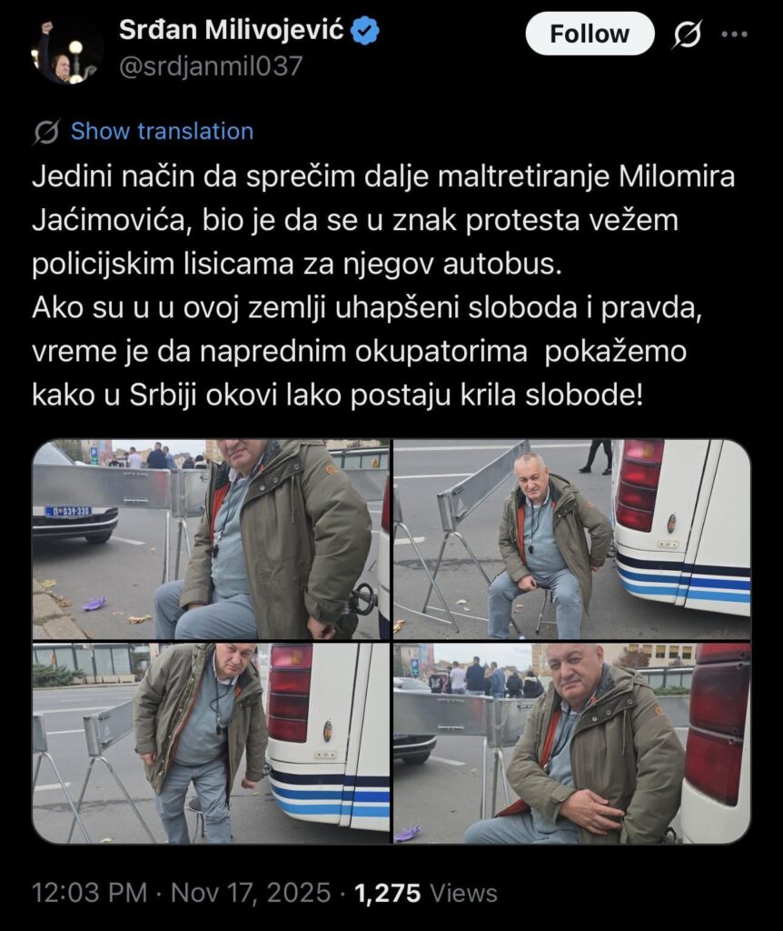 Srđan Milivojević handcuffed himself to Jaćimović's bus