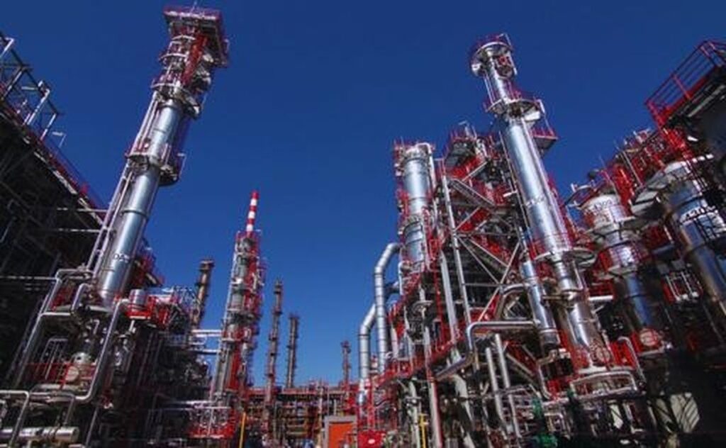 Serbian Oil Refinery Shuts Down Amid US Sanctions