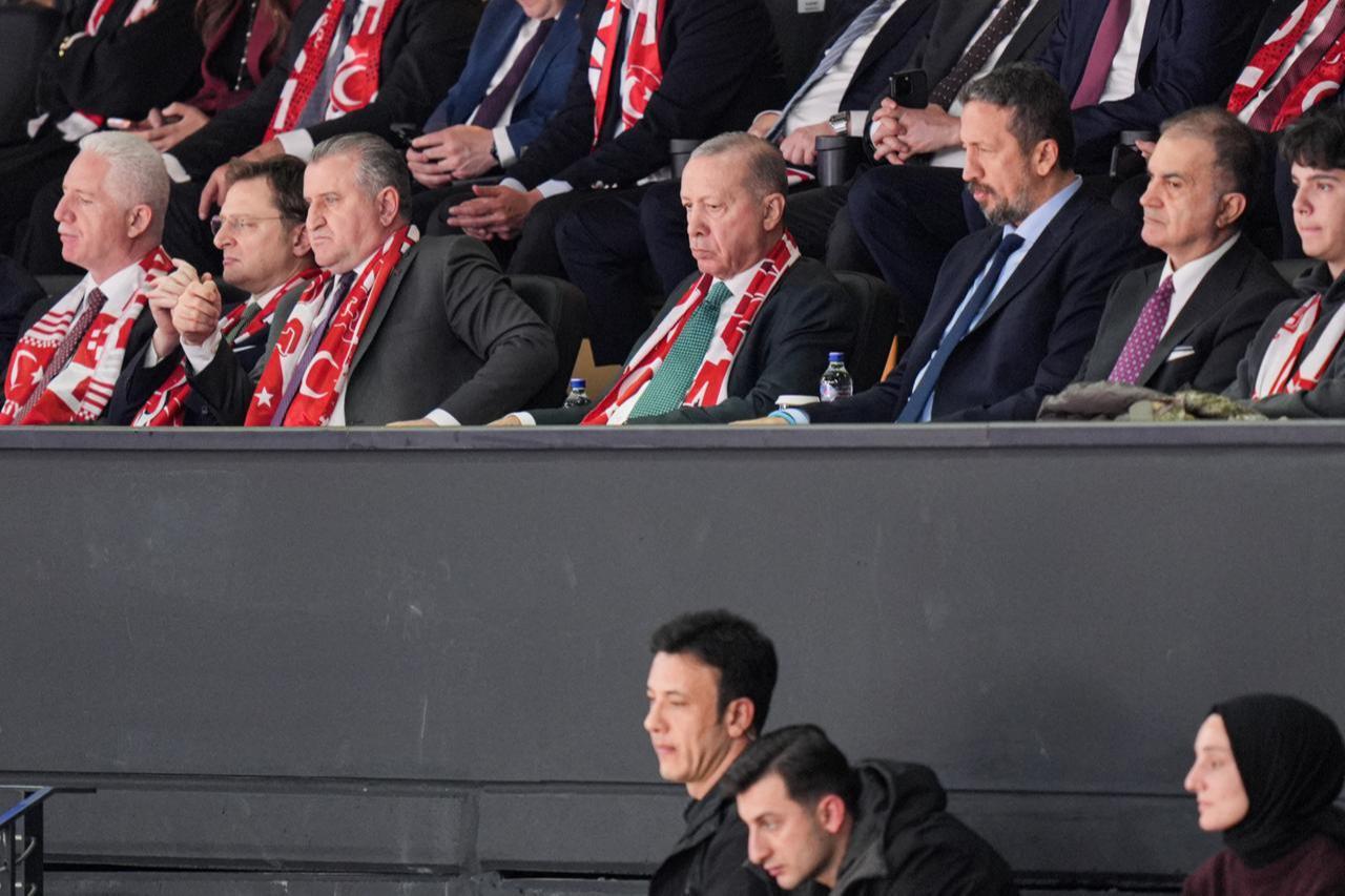 Turkish President Recep Tayyip Erdogan (C), and Turkish Minister of Youth and Sports Osman Askin Bak (3rd L) follow the FIBA World Cup European Qualifiers first round Group C match between Turkiye and Bosnia and Herzegovina at the Turkcell Basketball Development Center in Istanbul, Türkiye, November 27, 2025. (AA Photo)