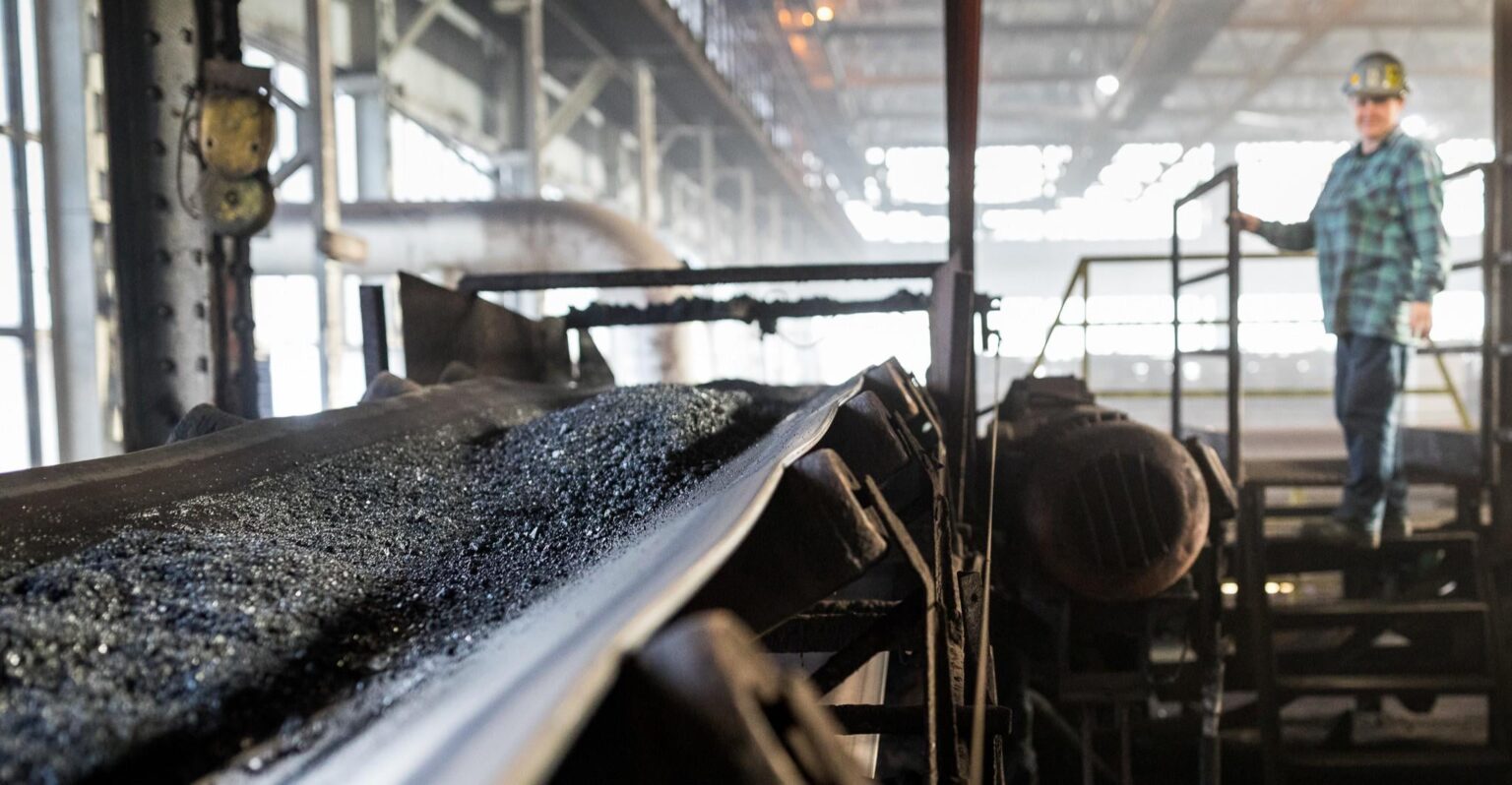 Polish government approves bill facilitating coal mine closures and compensation for miners