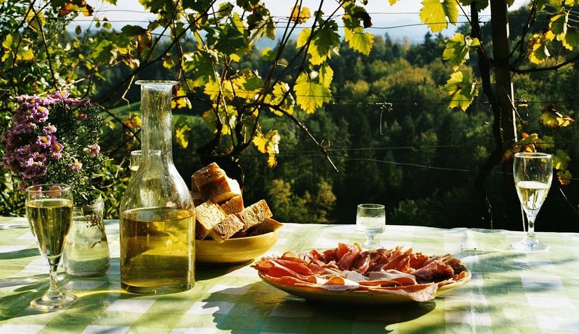 Martinje: Croatians celebrate the holy day of wine today 