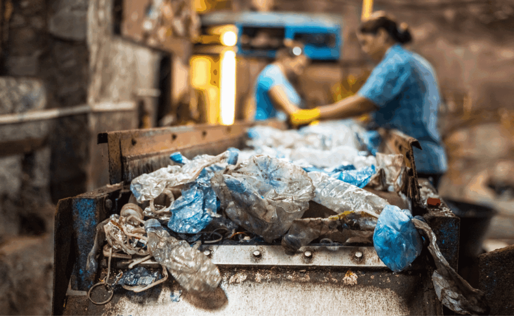 Plastic recycling stops. “Separate waste collection is at risk of paralysis”