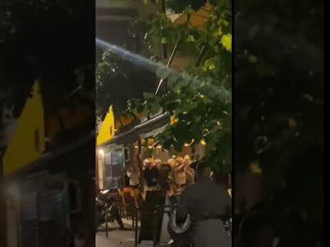 New attack even with punches from the police on bar patrons in Exarchia