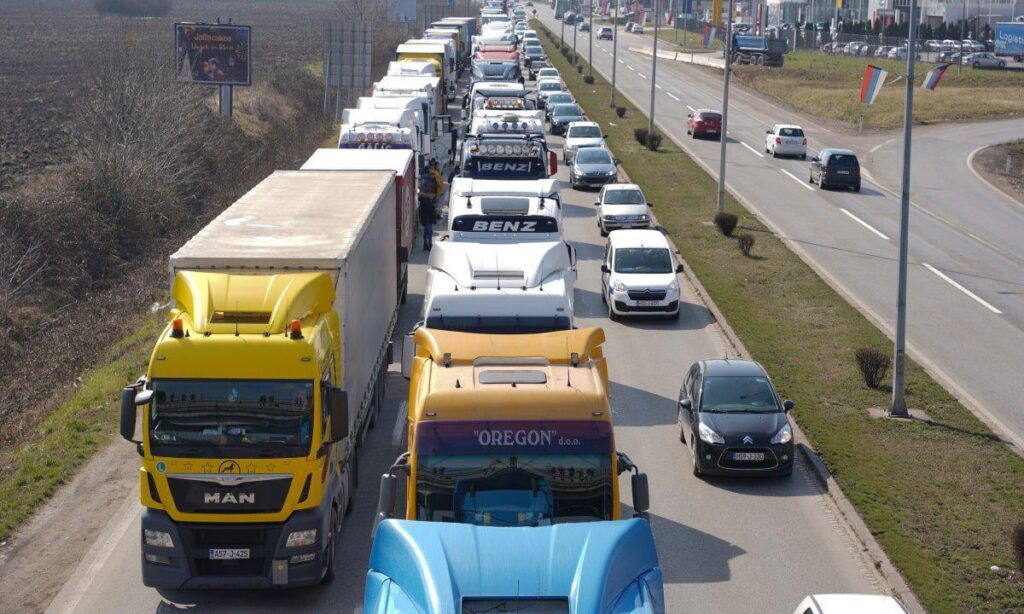 Trucks are destroying Croatian roads: Money is being spent on reconstruction, but the solution is right under our noses (truck scales)
