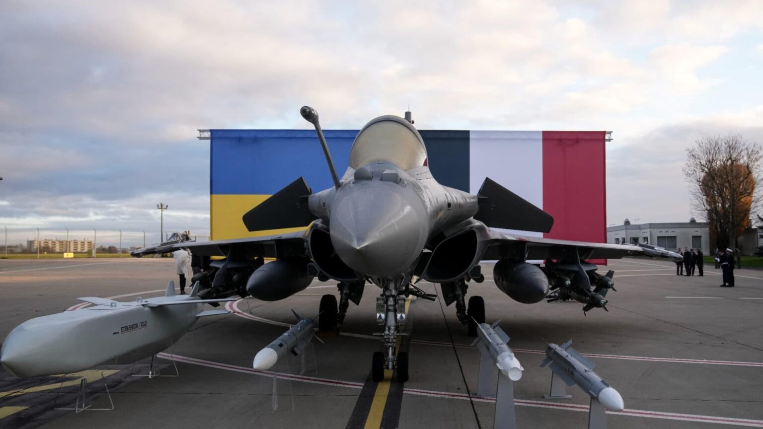 A record contract for the French fighter plane: France will deliver up to 100 Rafales to Ukraine