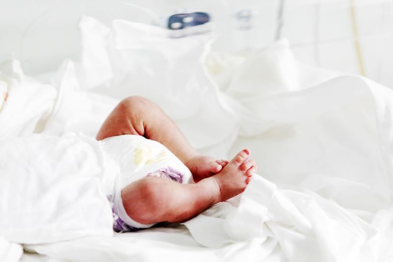 8 years after two babies were killed by nosocomial infections in Iași, the judges definitively classify the case: "The decision shows that one can die in our hospitals and no one answers"