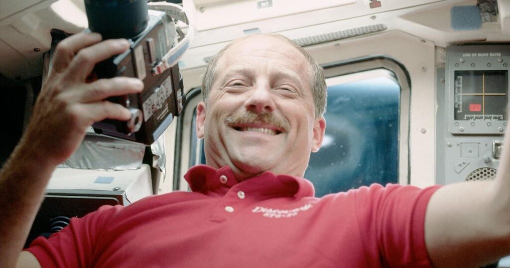 Astronaut Rick Hauck, who led first flight after Space Shuttle Challenger tragedy, dies at 84