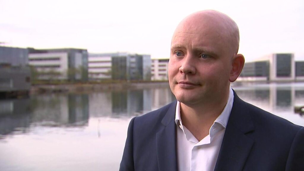 Barely a year after criticism of cash assistance reform, the government has changed its position: 'I think that is timely care'
