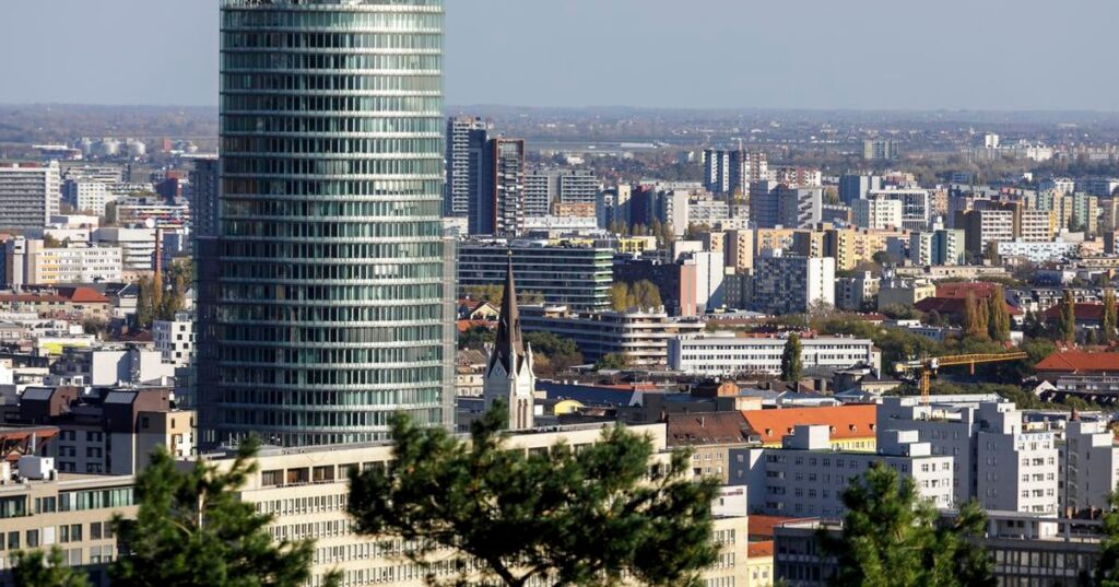 Bulgaria to adopt euro in 2026, lev exchange available in Slovakia