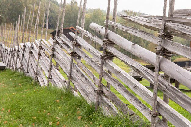 Is there a good resource to learn how to make a fence like this?