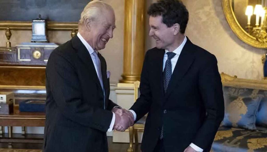 King Charles welcomes Romanian President after govt survives no-confidence vote