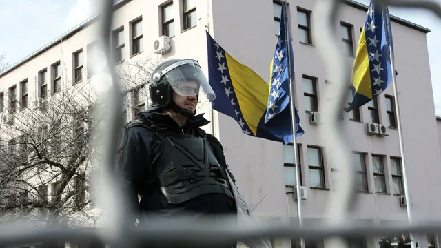 Bosnia and Herzegovina leaves public television to collapse