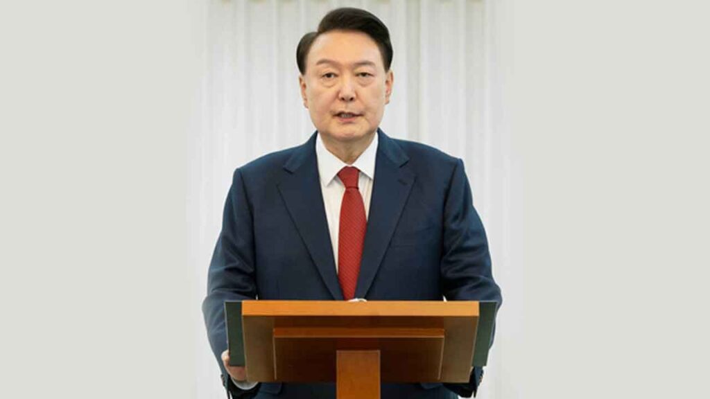 Special counsel to announce result of 6-month probe into ex-President Yoon’s martial law bid Special counsel to announce result of 6-month probe into ex-President Yoon's martial law bid