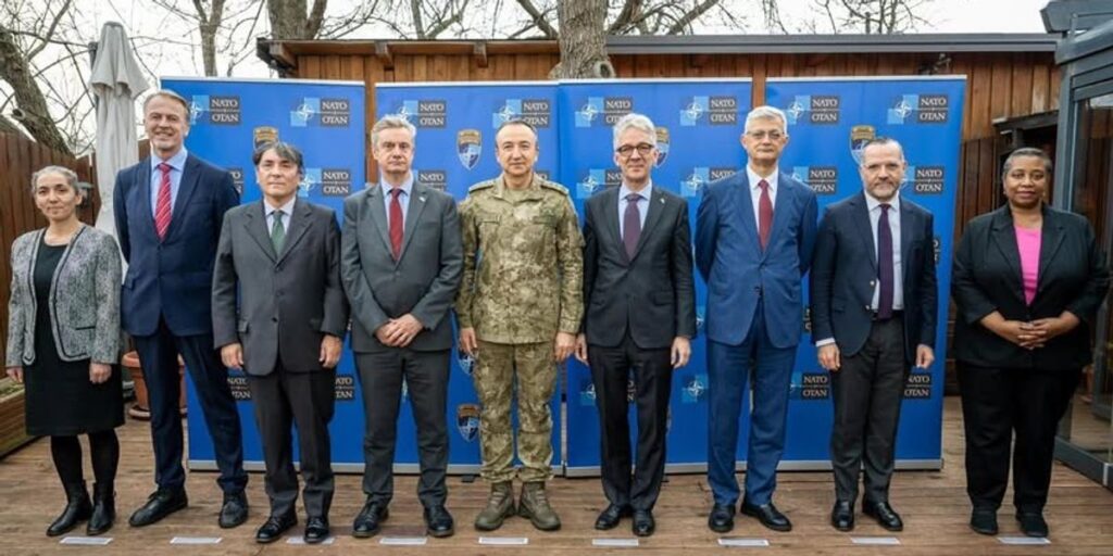 KFOR Commander meets with representatives of QUINT countries in Kosovo, briefs them on the security situation