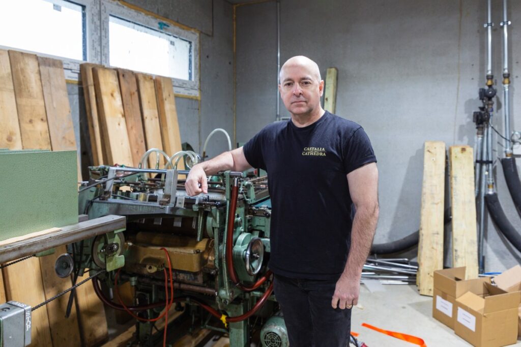 Far-right US blogger reaches hundreds of thousands from Switzerland Far-right US blogger reaches hundreds of thousands from Switzerland