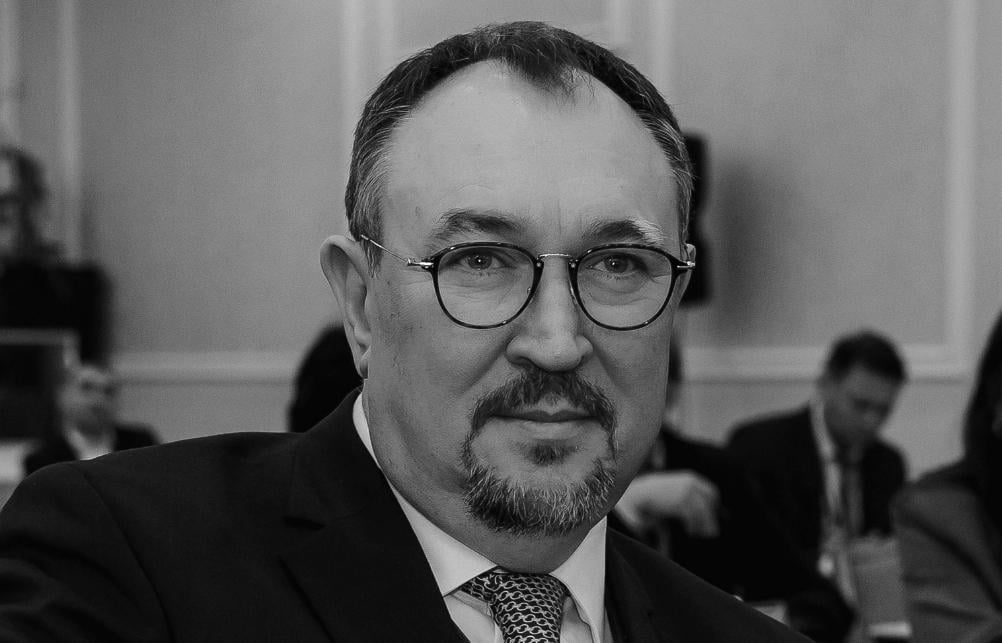 From Sangheli's pencil to Grosu's comma