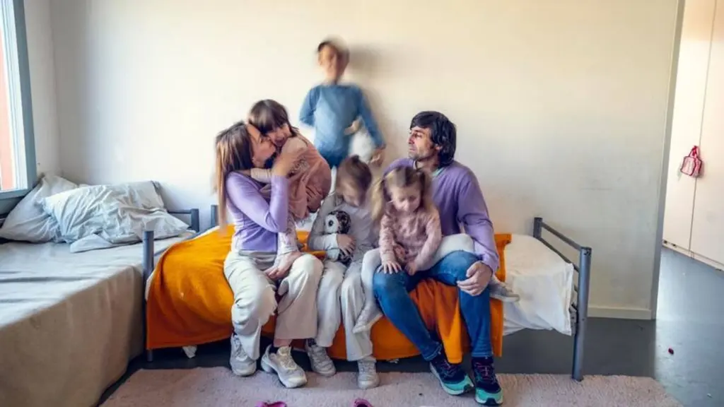 Switzerland has already deported about 100 Ukrainians: a large family from Kharkiv is being forced to leave for Lithuania – Le Temps Video