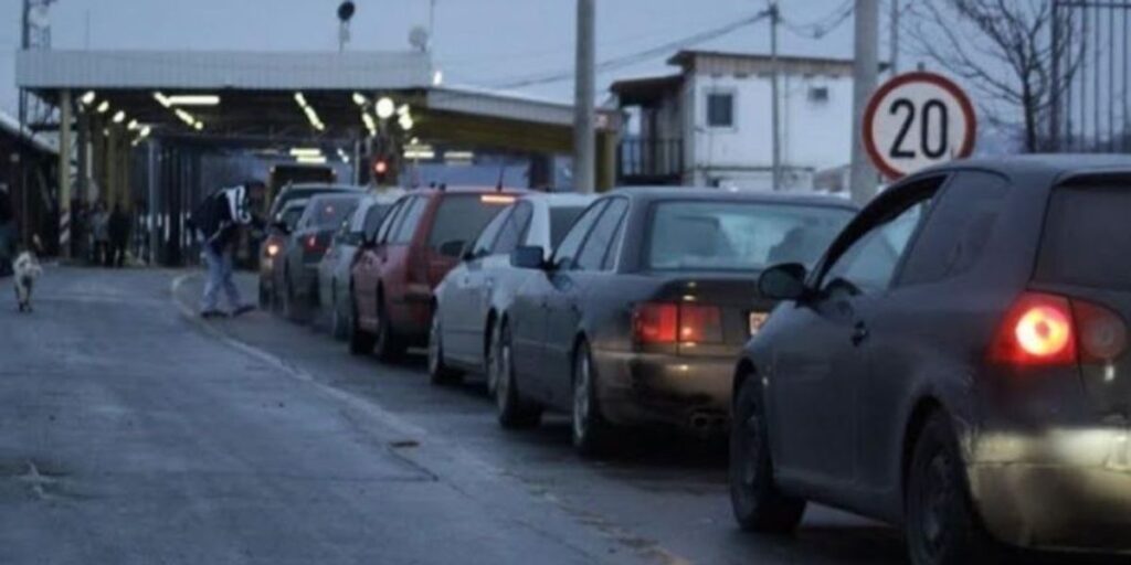 This is the situation at Kosovo's border points - up to 10 minutes of waiting