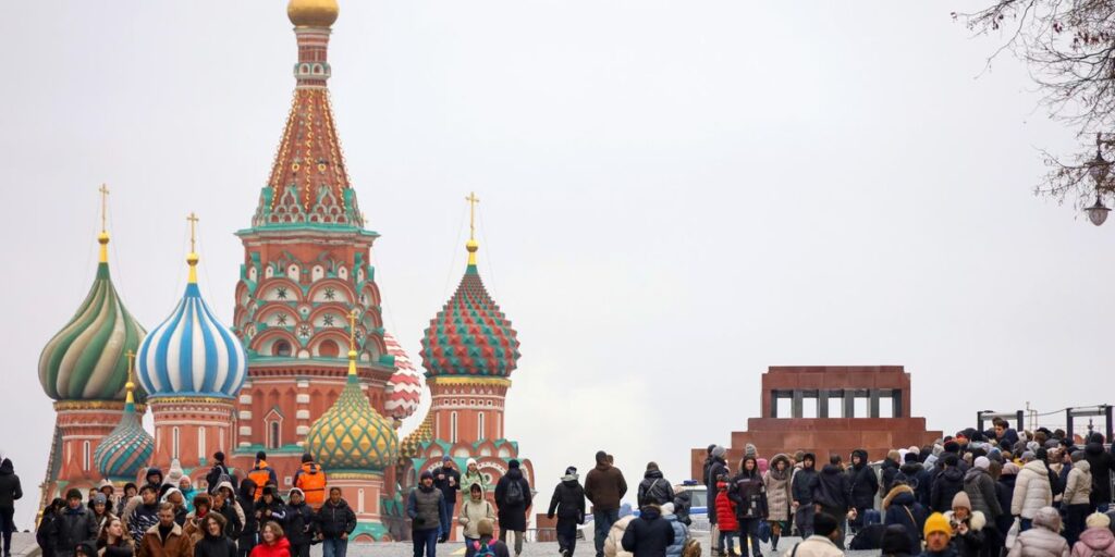 Why Russians haven’t risen up to stop the Ukraine war Why Russians haven't risen up to stop the Ukraine war