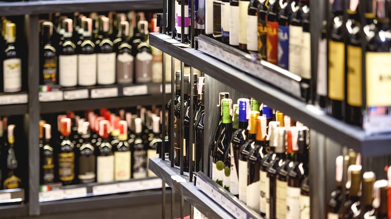 Liquor stores will remain closed on Christmas Day. 