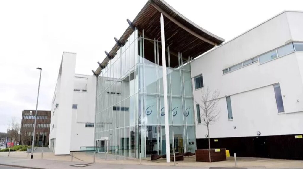 Ukrainian student quits UK college after being urged to study Russian