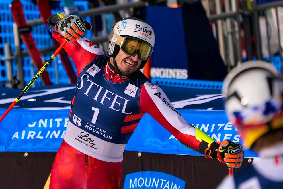 Stefan Brennsteiner benefits from Marco Odermatt's retirement and wins the giant slalom in Copper Mountain.