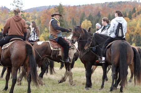New 290km horse-riding trail opens in central Slovakia