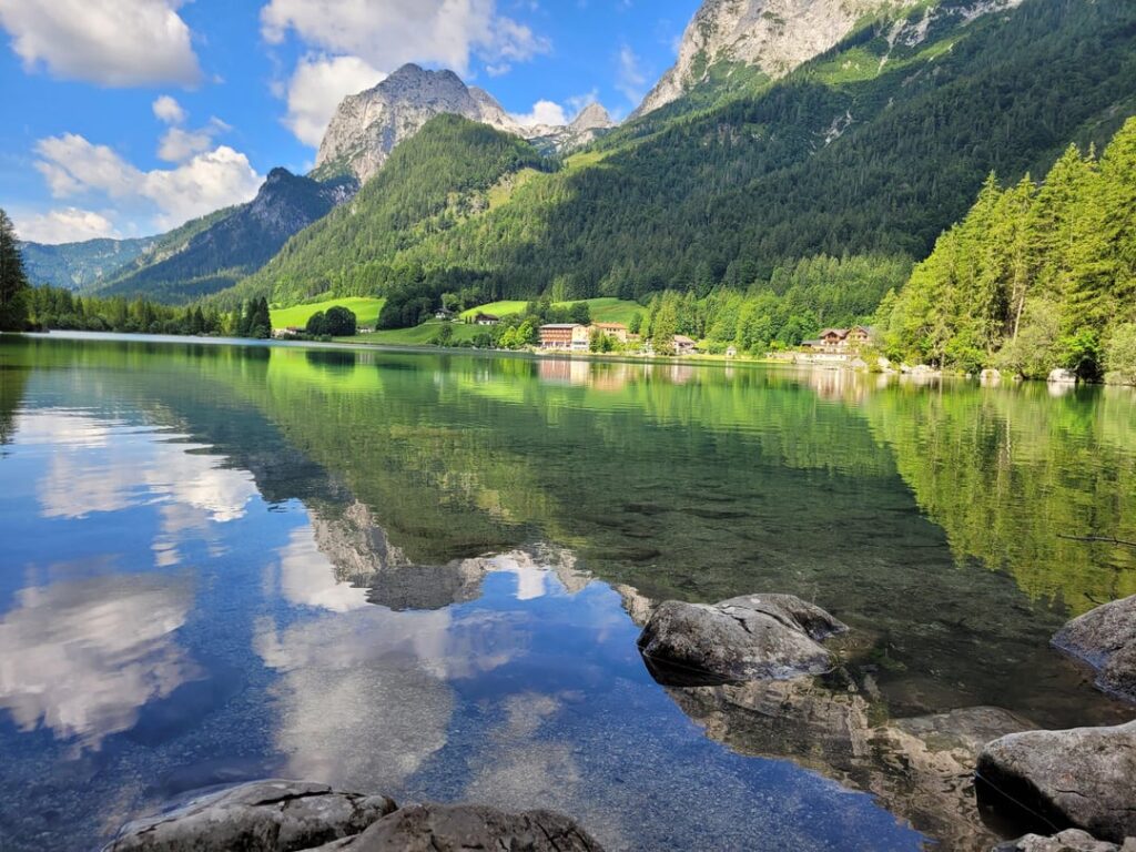 A stroll around the beautiful Hintersee in Ramsau, Bavaria (Germany) [OC]
