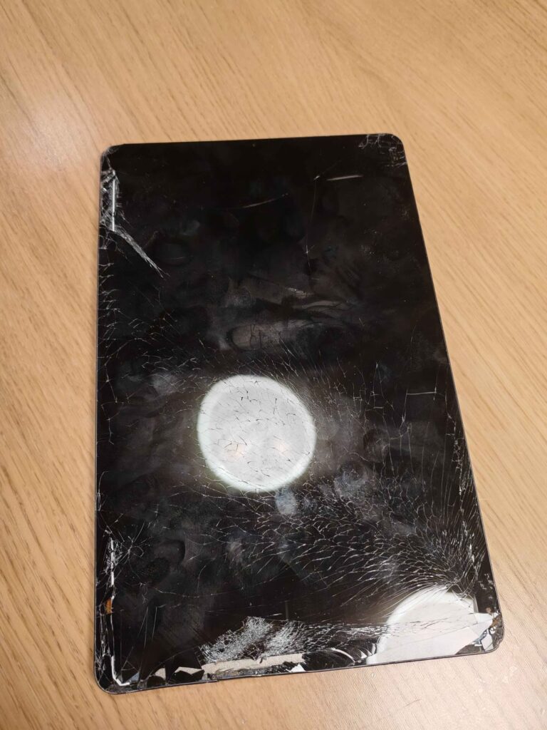 Can this likely be fixed? Crucially and urgently important data/documents/accounts in the tablet. Any mobile data recovery companies in Finland if not?
