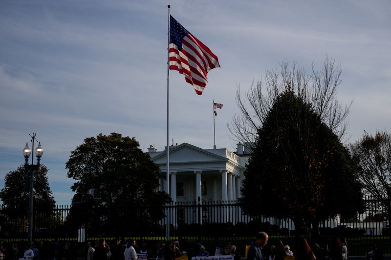 White House to propose less stringent fuel economy standards, sources say | The Mighty 790 KFGO
