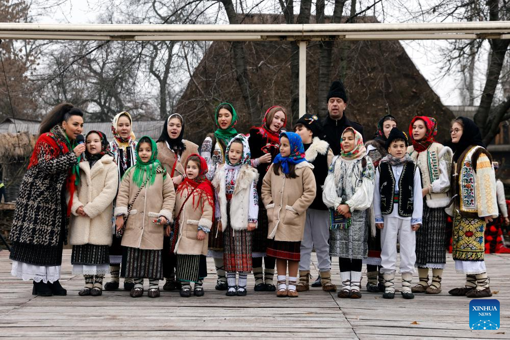 Romania celebrates "White Flowers" festival-Xinhua