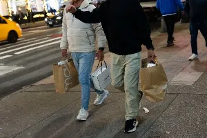 US Economy Sees Strongest Growth in Two Years Amid Consumer Spending