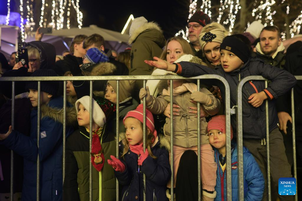 Grandpa Frost procession held in old town of Ljubljana, Slovenia-Xinhua