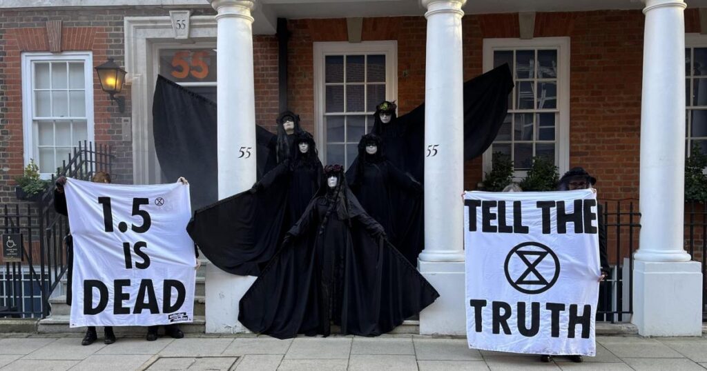 Extinction Rebellion protest criticises inaction over 1.5C climate change target