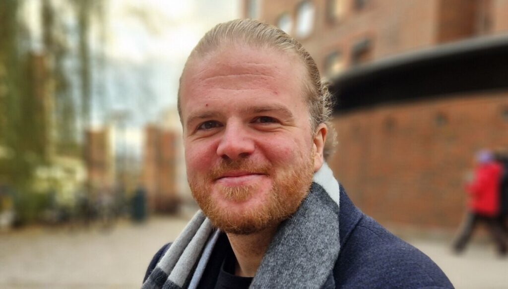 Norwegian was considered the language of the heart for Norwegian immigrants. Then something happened