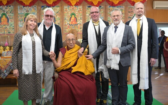 Estonian MPs' Dalai Lama visit marred by awkward drinking incident | News