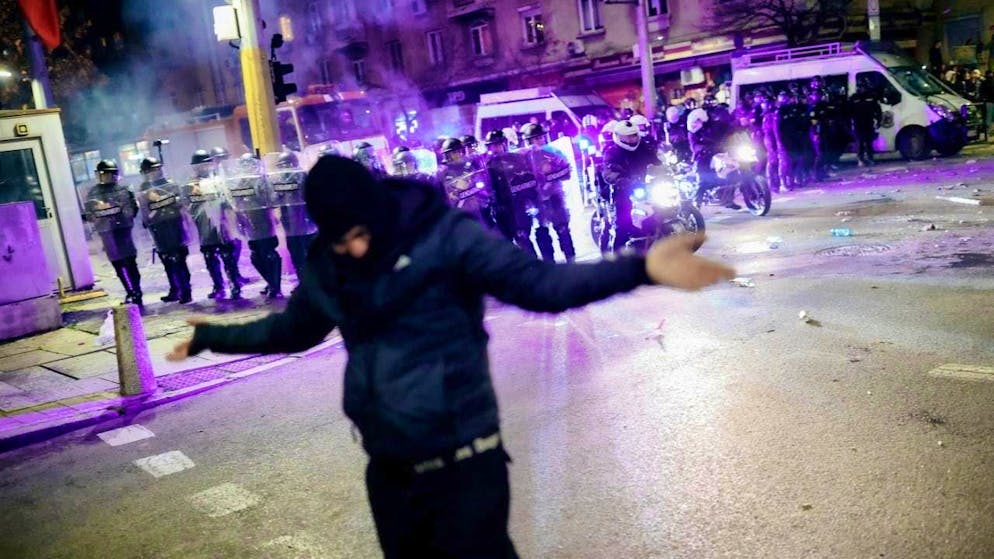 After the main demonstration in the Bulgarian capital Sofia ended, there were clashes with the police.