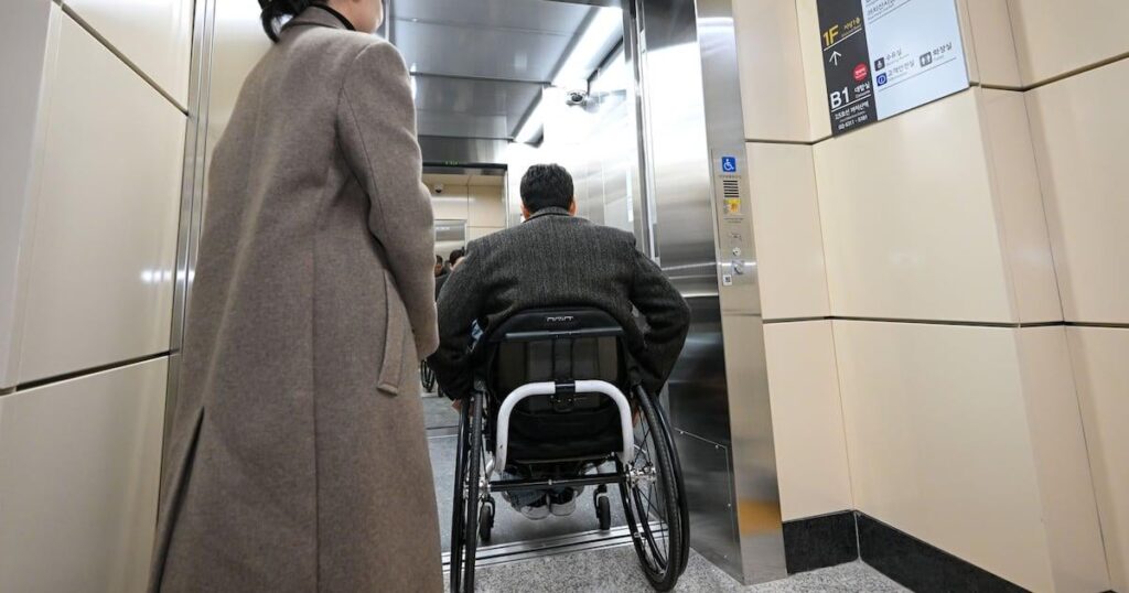 Seoul Completes Elevator Installation at All Subway Stations