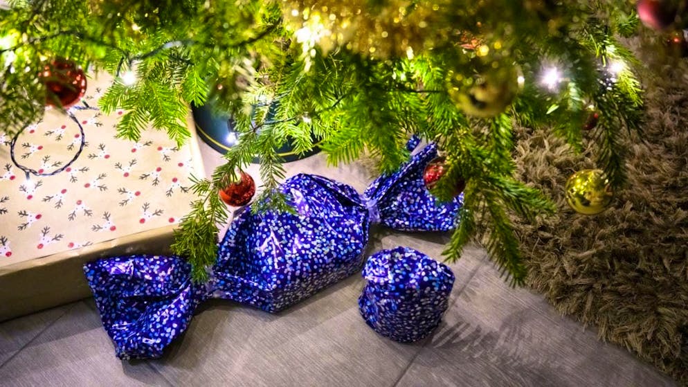 To ensure that all the presents make it under the Christmas tree in time, the Christ Child has to visit 68 children in Switzerland every second. (archive picture)