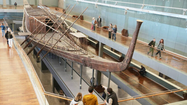 Egypt’s grand museum begins live restoration of King Khufu’s ancient boat｜Arab News Japan