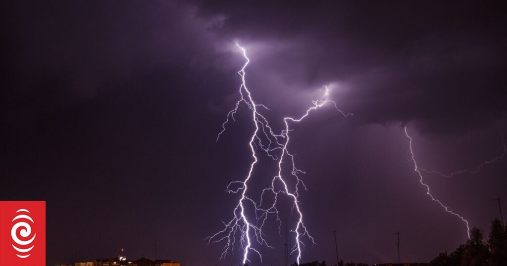 Weather: Large hail, thunderstorms forecast across New Zealand