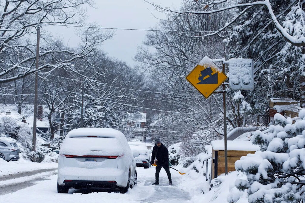 Toronto to see dump of snow boxing day: Environment Canada