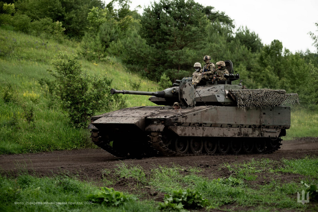 Assessing the Pros and Cons of Poland's New Borsuk IFV and Its Potential Use in Ukraine, Defense Express