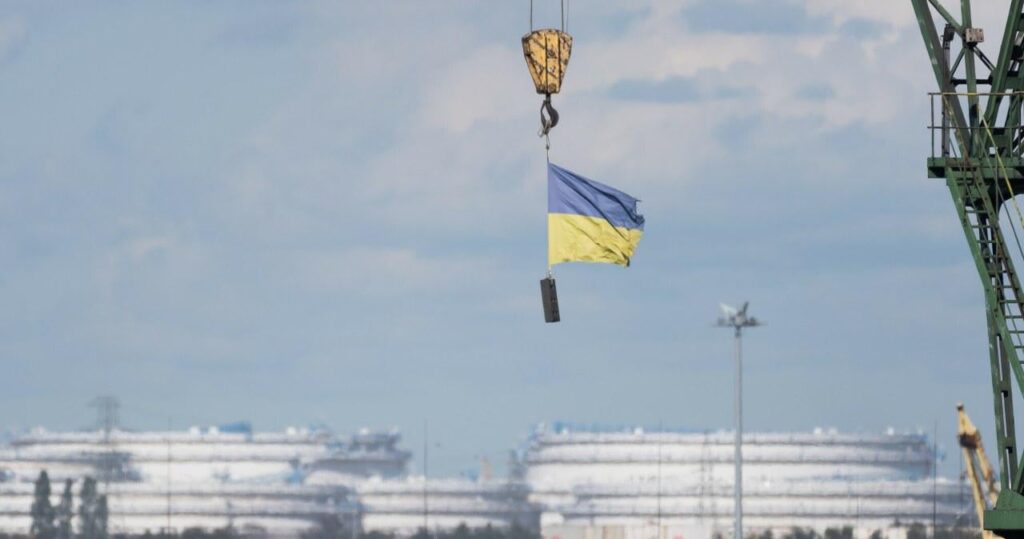 Ukrainians in Poland broke another record. "By the way" they supported GDP growth