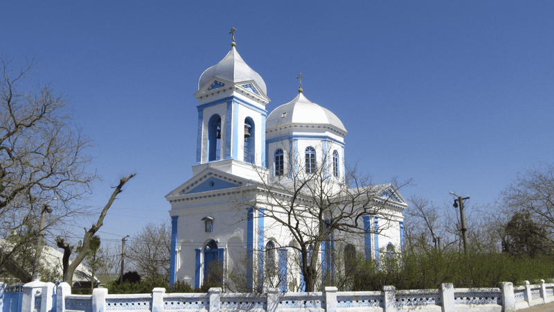 In how many localities in Ukraine do Romanians live, according to the official data of the Kyiv Government?